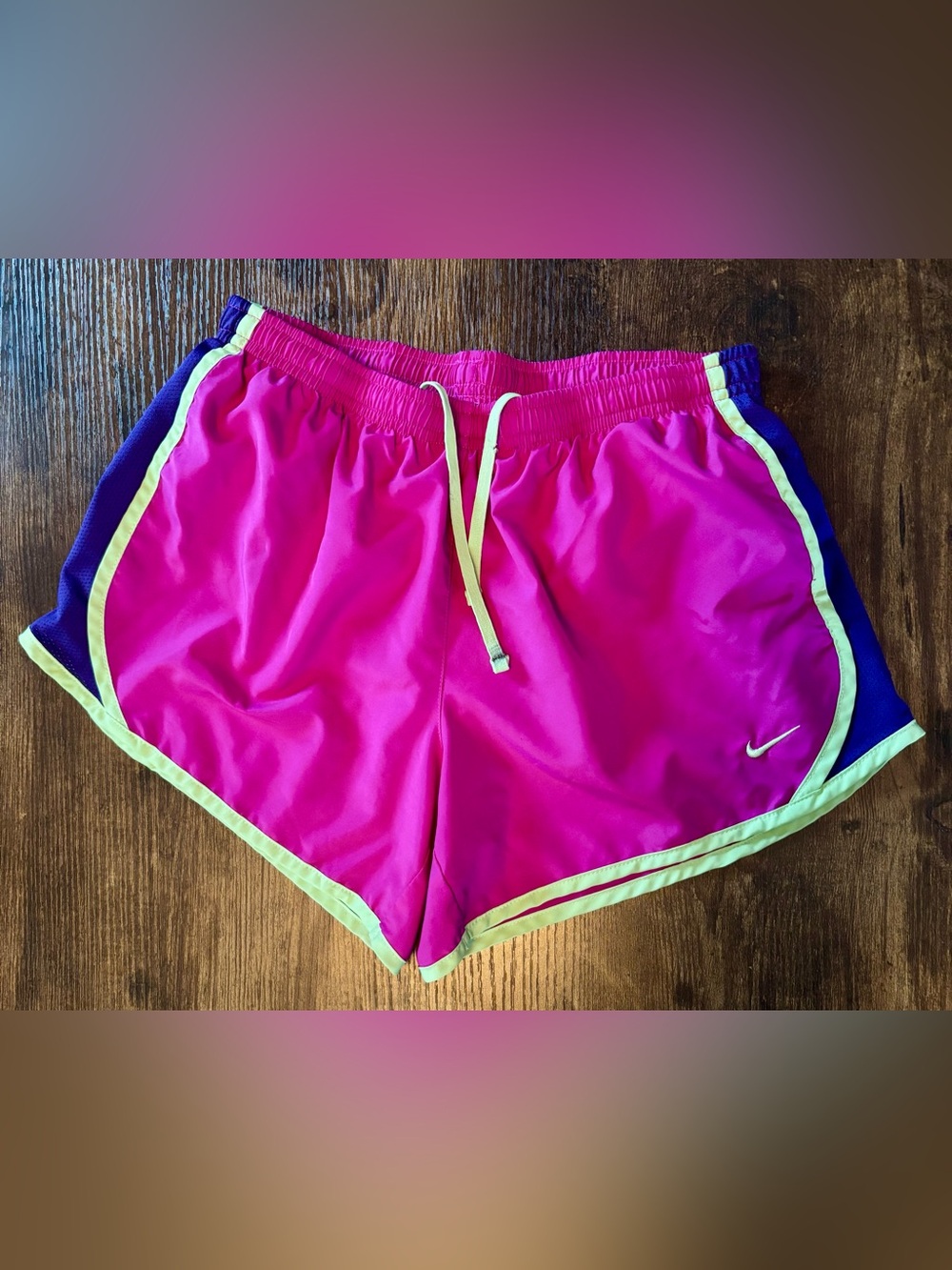 Girl’s Nike Dri-FIT Tempo Running Shorts in Pink & Purple size L